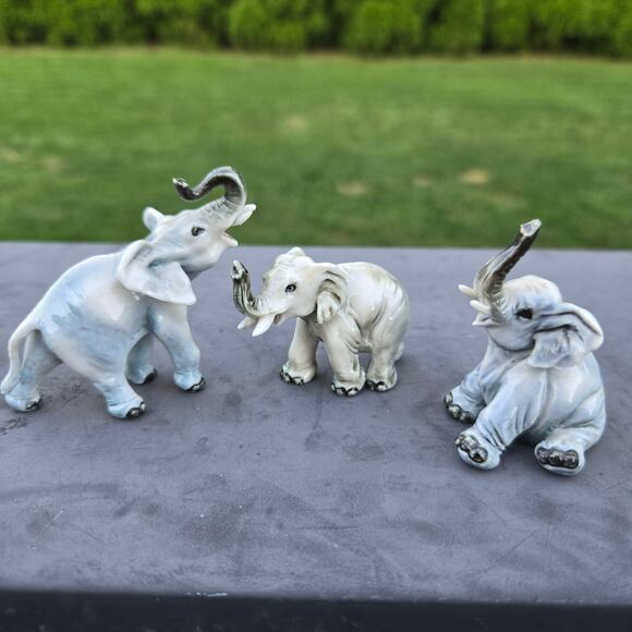 Cacciapuoti Ceramic Gray Elephants Set of 3 Made in Italy Approx 2" each *read* - Picture 1 of 13